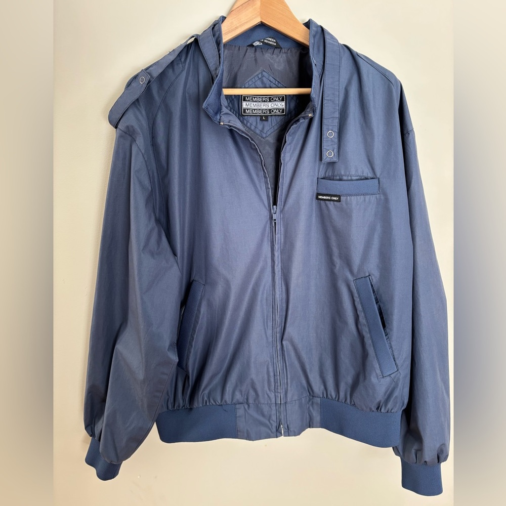 Member’s Only Jacket size Large Navy Blue